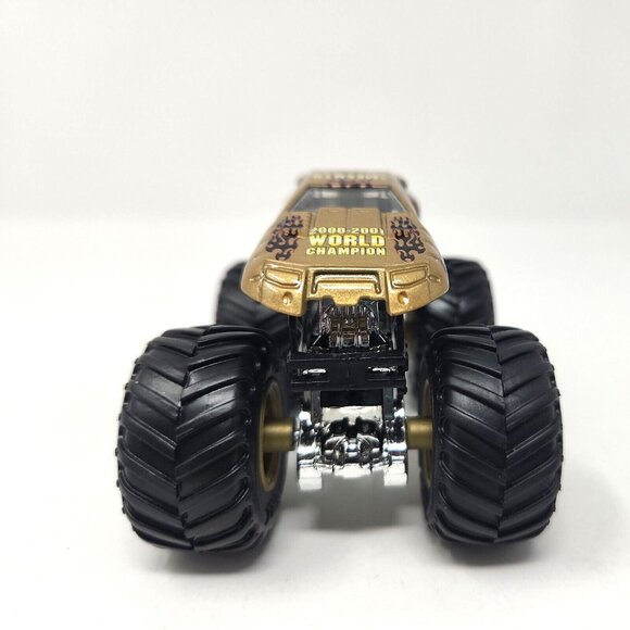 2016 Hot Wheels Monster Jam TEAM MEENTS Monster Truck 1:64 Flashback (bt8) - Picture 3 of 7